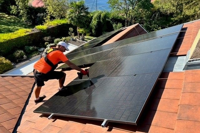 Pourquoi investir dans des panneaux photovoltaïques solaires ?